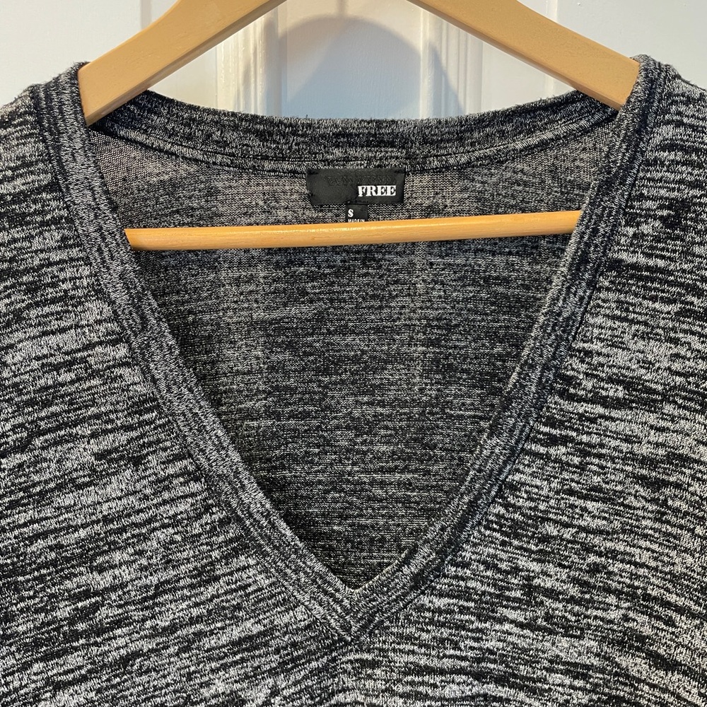 Wilfred Free Aritzia Devinette V-Neck L/S TunicTop Sz Small Lounge Yoga - Picture 5 of 7